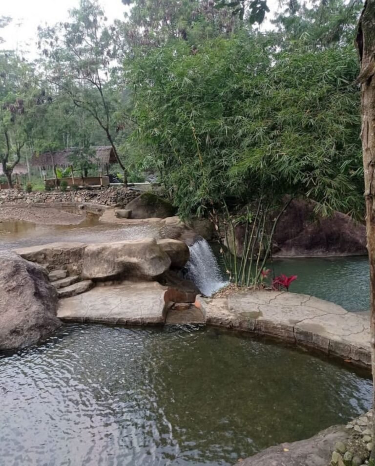 Wisata Leuwi Pangaduan Bogor4 768x954 1