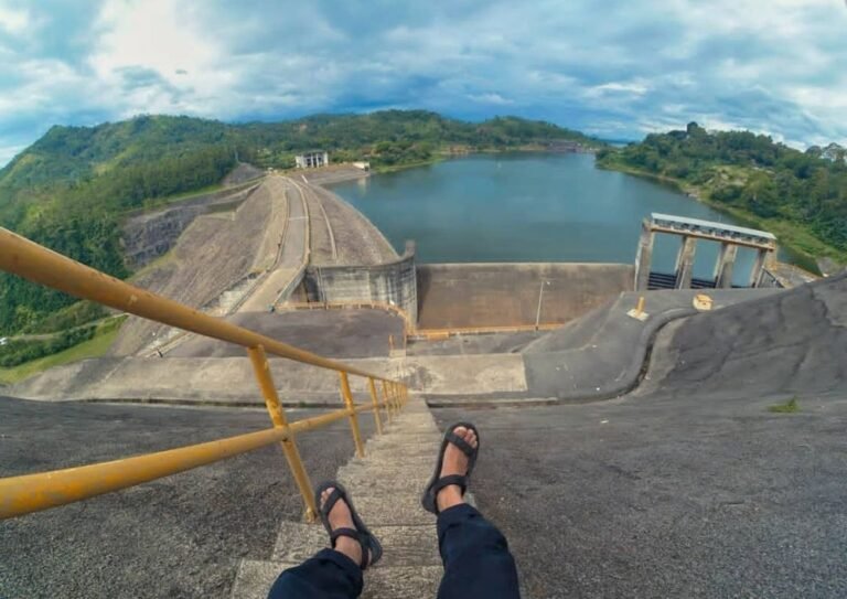 Wisata Waduk Saguling Bandung3 768x543 1