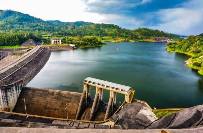 Wisata Waduk Saguling Bandung4 768x505 1