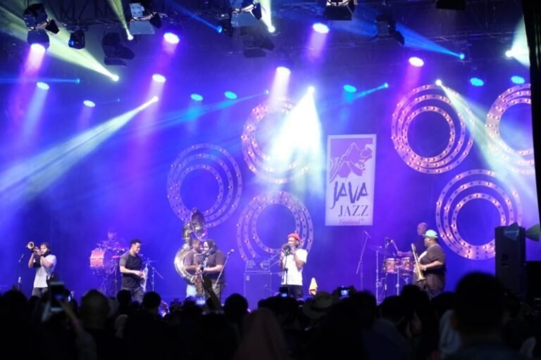 java jazz 1 scaled 800x533 c 768x512