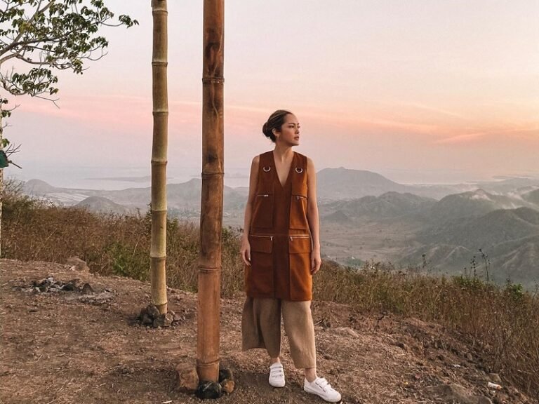 serunya cathy sharon berburu sunrise bukit mantar sumbawa barat xkzmcdZze1 768x576