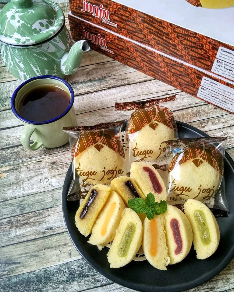 Bakpia Kukus Tugu Jogja via dhita nurlitasari scaled