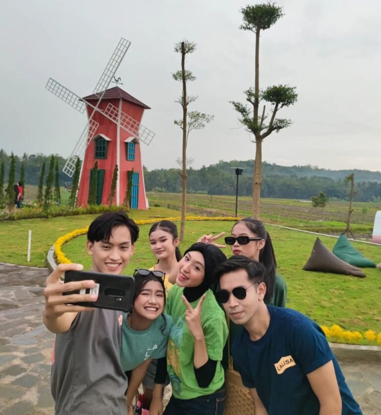 WhatsApp Image 2022 12 09 at 09.46.15 768x836