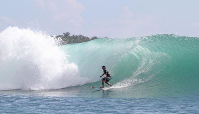 Pulau Kecil di Mentawai Ini Dilirik Bule yang Hobi Surfing, Saingi Bali