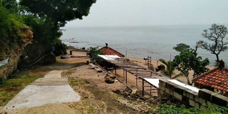 Pantai Goa Petapa 2 768x384