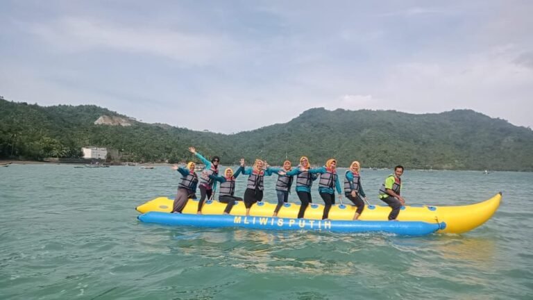 Pantai Simbaronce Trenggalek4 768x432