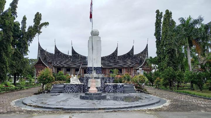Melihat Museum Terbesar di Sumatra Barat yang Menyimpan Ribuan Benda Bersejarah