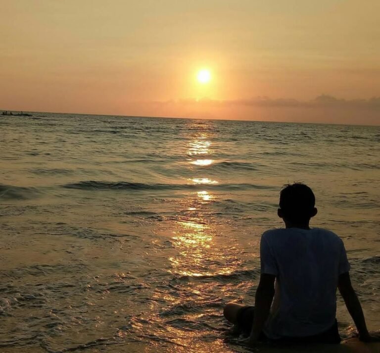 Wisata Pantai Sambolo3 768x713