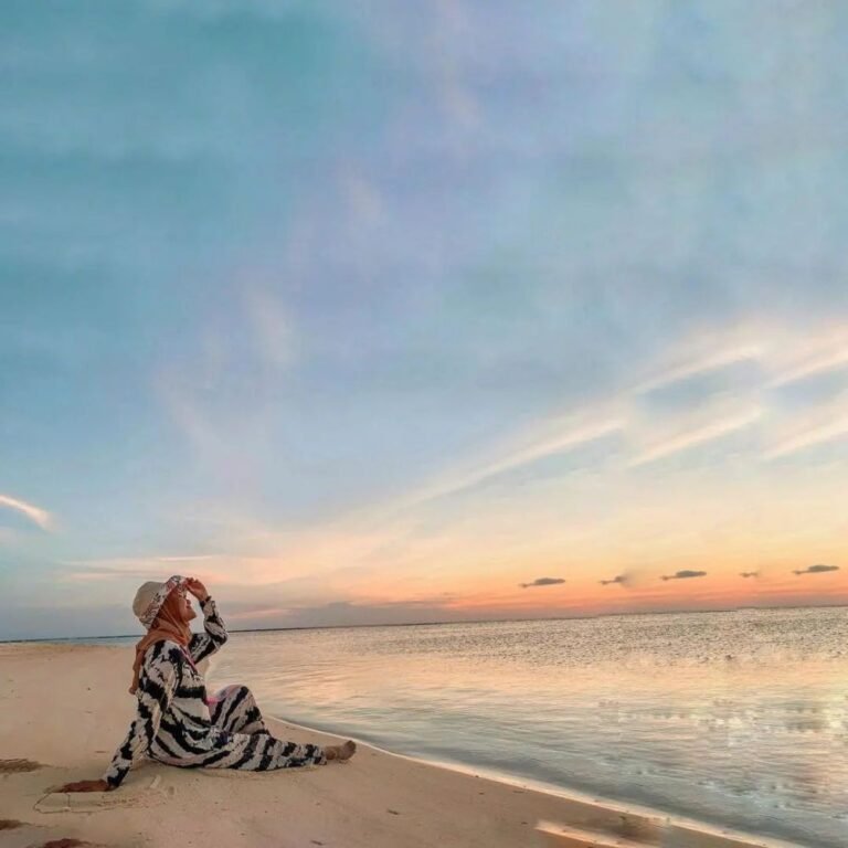 Wisata Pulau Bawean Gresik3 768x768