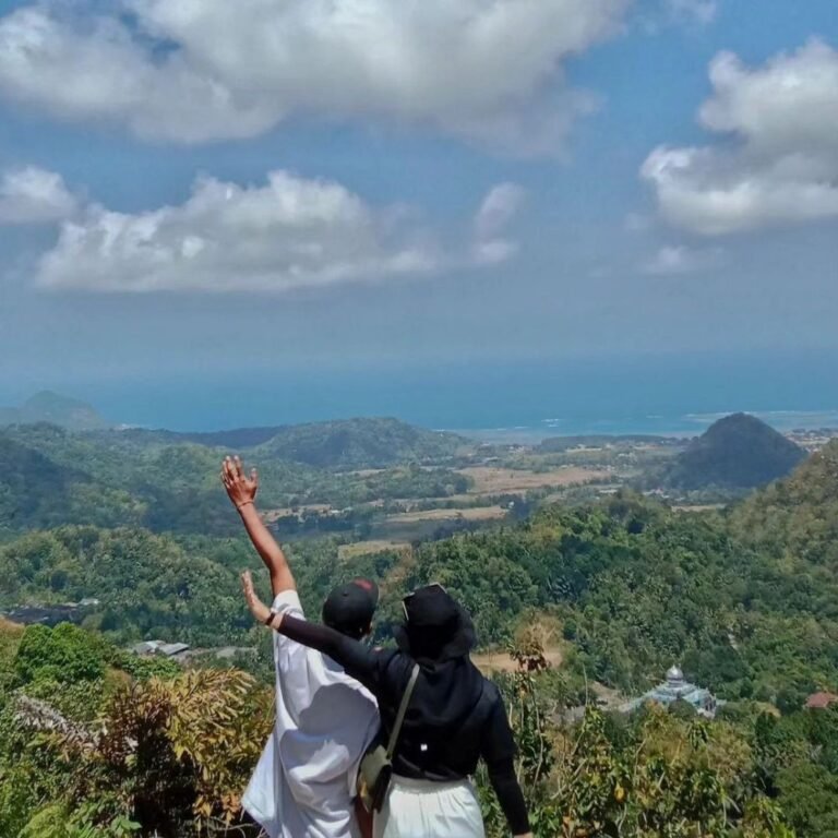 Wisata Pulau Bawean Gresik5 768x768