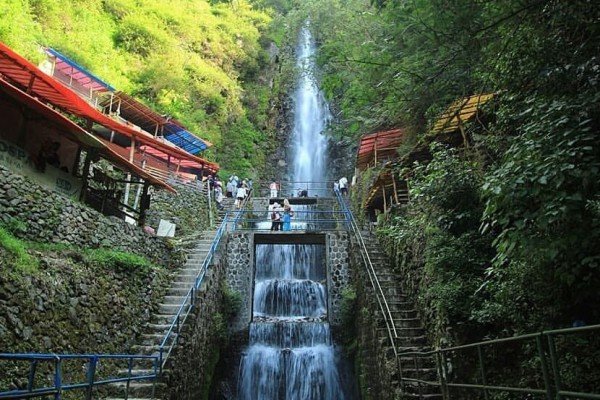 Air Terjun Tirtosari Sarangan1