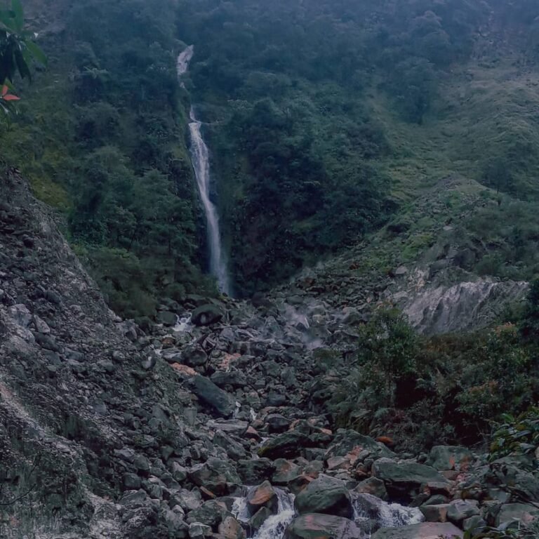 Curug Cikawah Bogor3 768x768