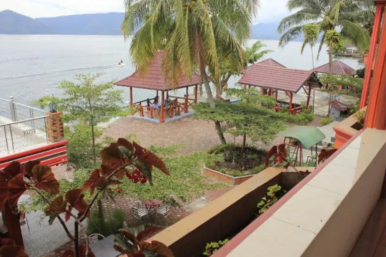 Anju Cottage Ambarita Exterior