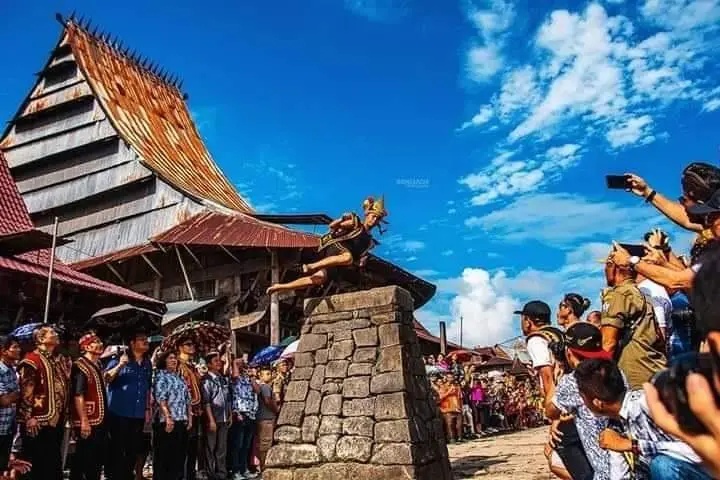 Bawomataluo Sebuah Desa Budaya6