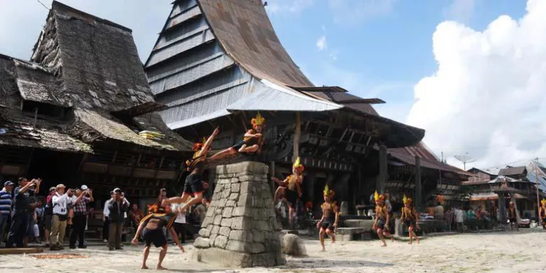 Bawomataluo Sebuah Desa Budaya8