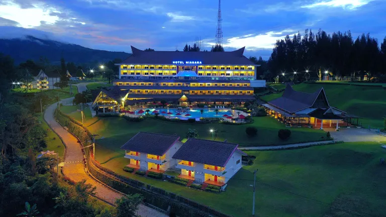 Hotel Niagara Parapat1