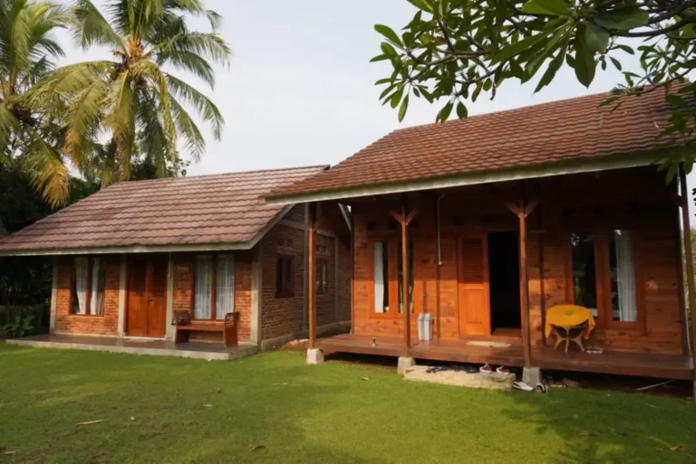 Kampung Halaman Villa dan Resto77 768x513