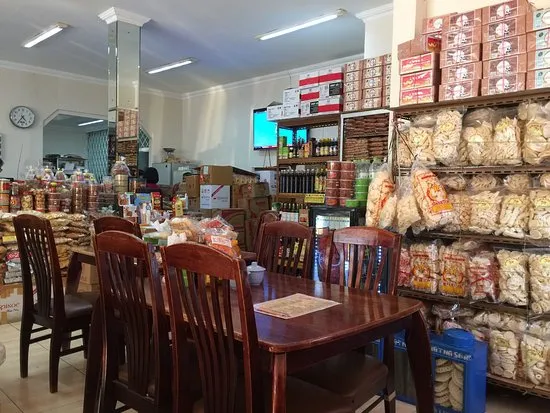 Rumah Makan Nusa Indah4