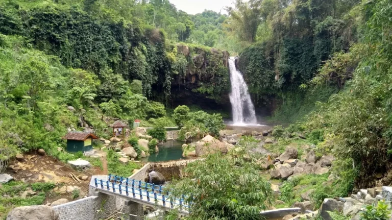 Air Terjun Jaran Goyang4 768x431