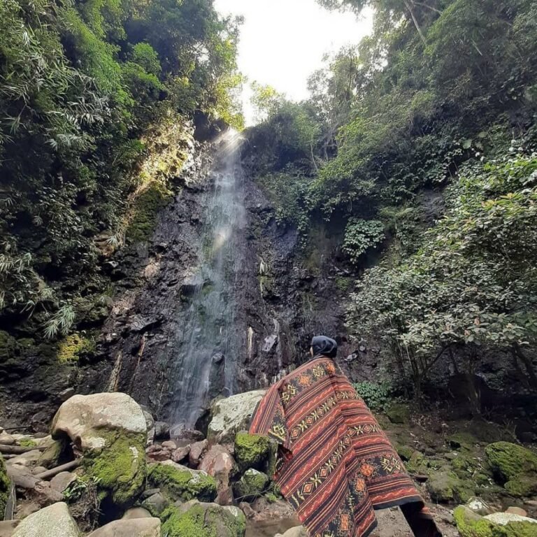 Curug Badak Batu Hanoman3 768x768