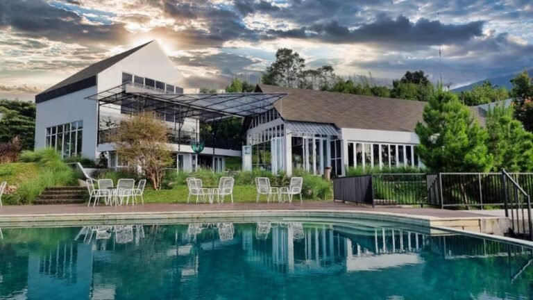 Leuweung Geledegan Ecolodge2 768x432