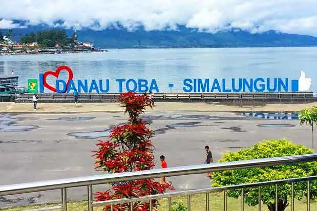 Pantai Bebas Parapat 2