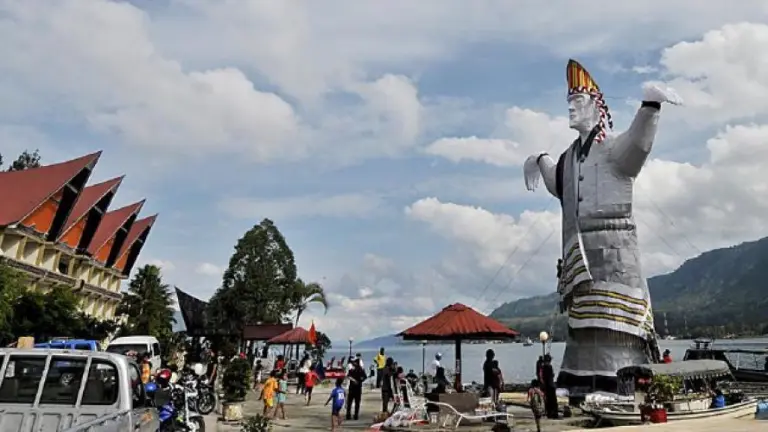 Pantai Bebas Parapat 5