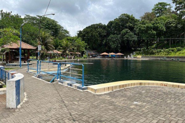 Pemandian Alam Selokambang Lumajang