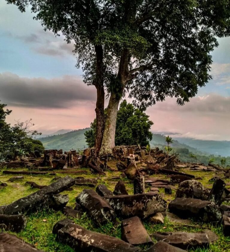 Situs Gunung Padang2 768x843