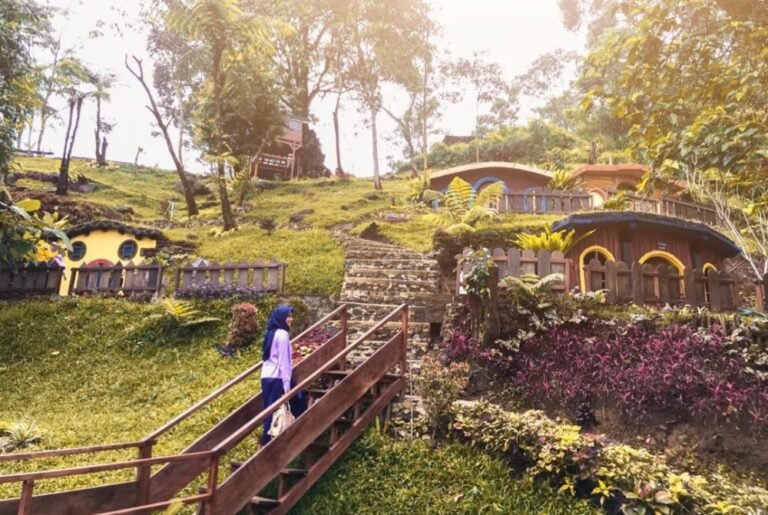 Wisata Bukit Halimun3 768x515