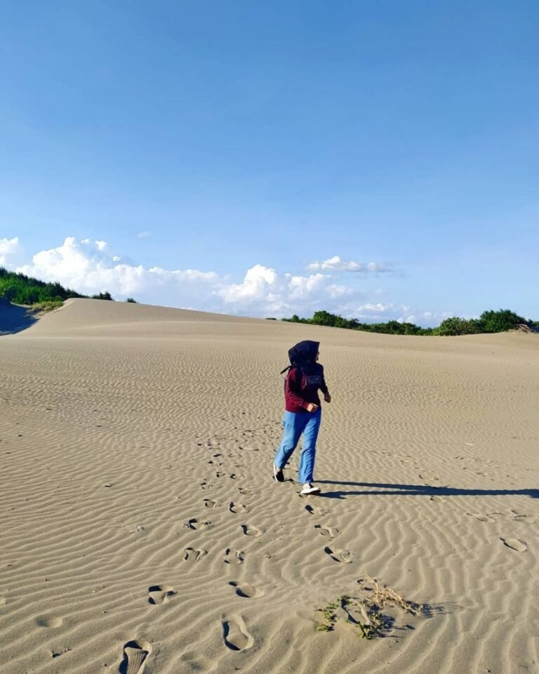 pantai sayang heulang garut4 768x960