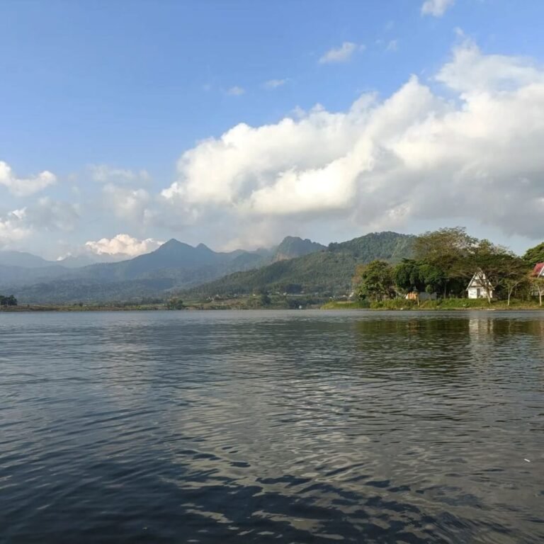 waduk selorejo malang3 768x768