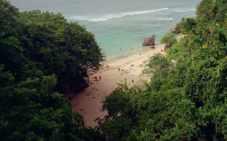 labuan sait beach bali5 768x478