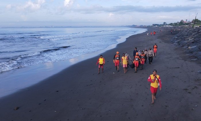 wisata pantai lembeng gianyar4