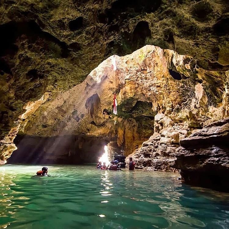 bagian dalam gua pindul sumber ig guapindul.co .id