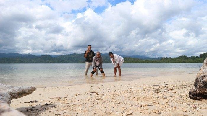 destinasi wisata pulau pondang yang ada di desa motandoi selatan