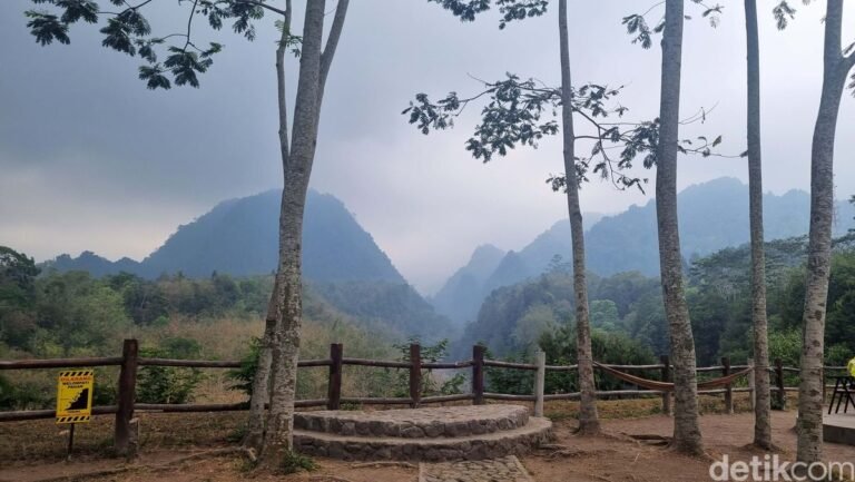 healing asik di nawang jagad dengan view gunung merapi 768x433