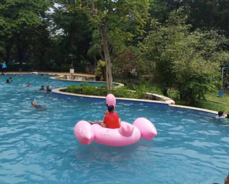 wisata columbus waterpark5 768x618