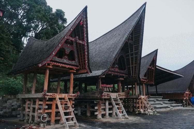 Rumah Adat