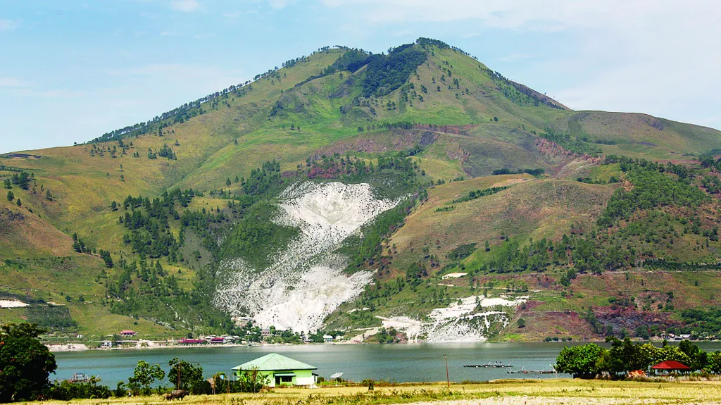 74.000 Tahun Lalu: Bagaimana Letusan Supervolcano Toba Mengubah Iklim Dunia