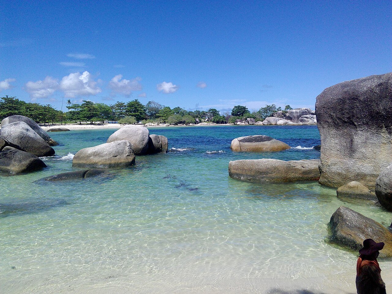 Singkap rahasia geologi di balik batu granit raksasa Pantai Belitung yang berusia 200 juta tahun. Temukan kisah perjalanan magma purba hingga menjadi lanskap estetik dunia!
